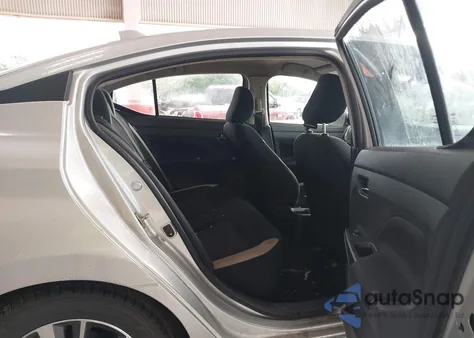 2021 Nissan Versa Sv Xtronic Cvt z USA, uszkodzony, nr VIN 3N1CN8EV5ML880478